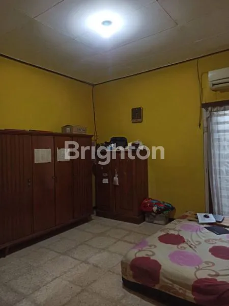 image RUMAH TENGAH KOTA DARMO KALI DEKAT RAYA DARMO NGANGEL TAMAN BUNGKUL (6)