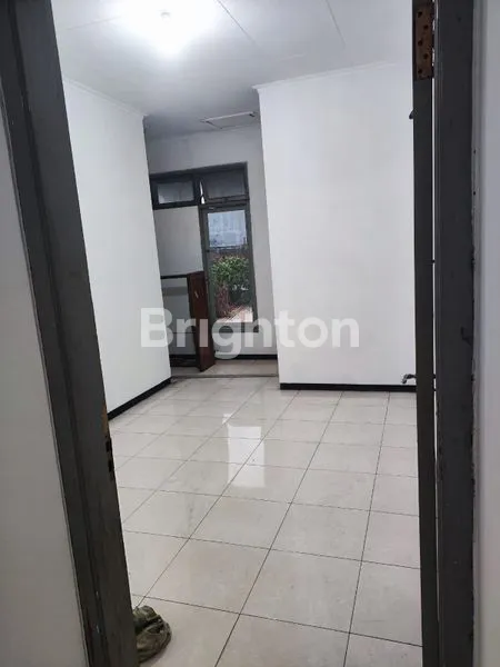 image RUKO 2 LANTAI KOSONGAN DI GALUNGGUNG KOTA MALANG (3)