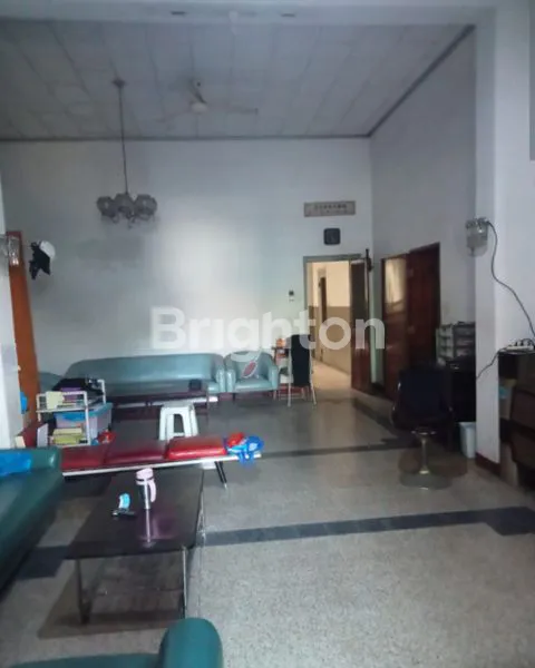 image RUMAH 2,5 LANTAI DI ARGOPURO, SURABAYA PUSAT (1)