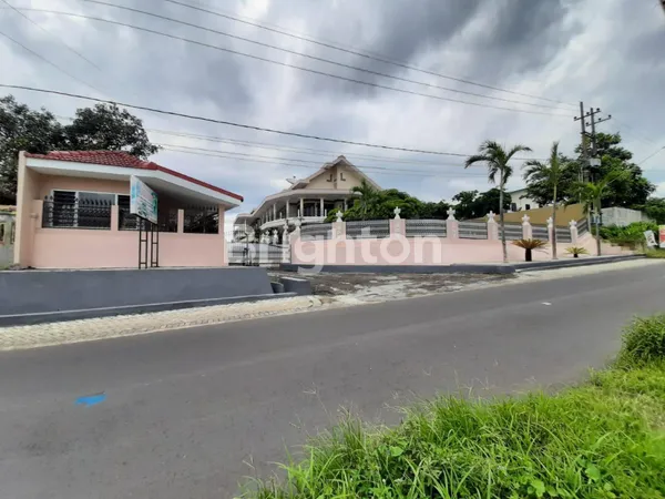 image RUMAH BESAR DAN LUAS DI LAWANG DEKAT JALAN POROS SURABAYA MALANG (2)
