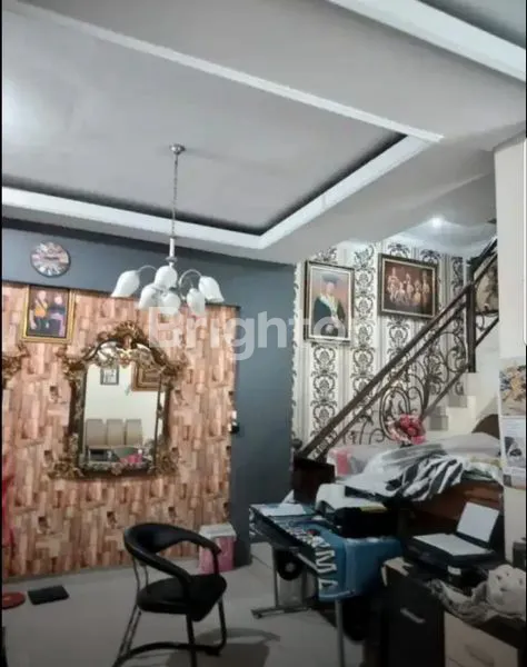 image RUMAH MINIMALIS 2 LANTAI DI PANJER DENPASAR SELATAN (2)