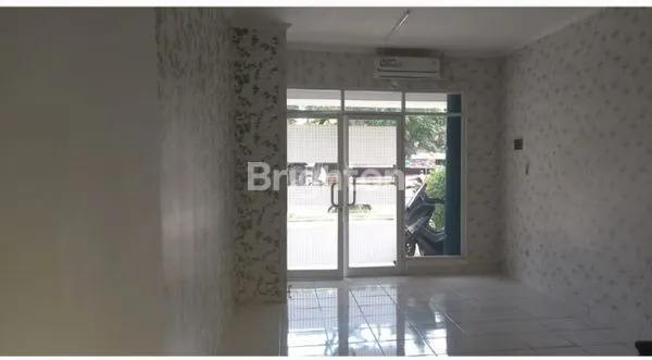 image RUKO DENGAN LETAK STRATEGIS DI BINTARO. HADAP JALAN UTAMA. (3)