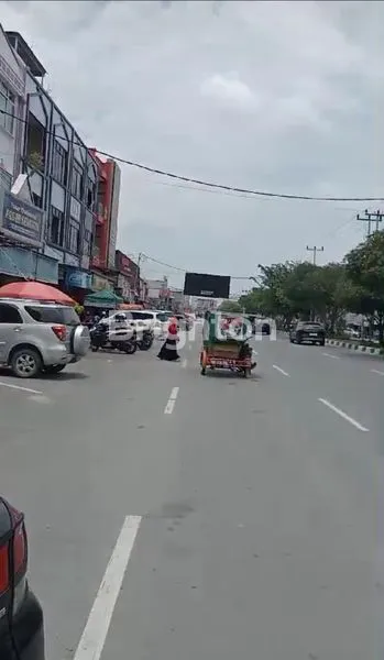 image RUKO STRATEGIS 3 LANTAI JALAN JEND SUDIRMAN (4)