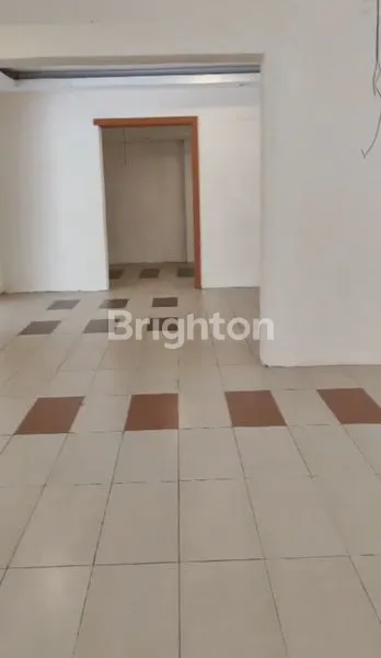 image RUMAH MEWAH PREMIUM DI JL. SULTAN HASANUDDIN, PUSAT KOTA MAKASSAR (3)