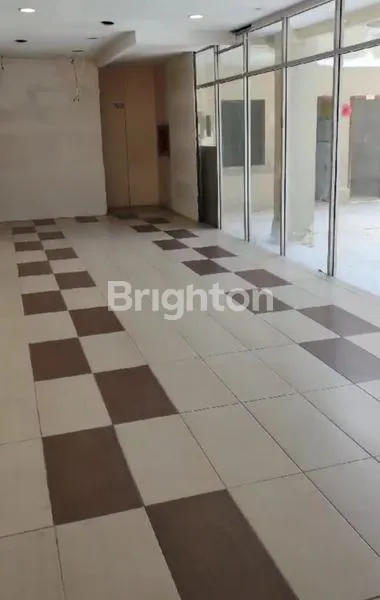 image RUMAH MEWAH PREMIUM DI JL. SULTAN HASANUDDIN, PUSAT KOTA MAKASSAR (8)