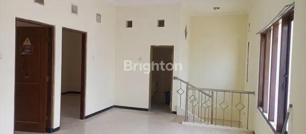 image RUMAH 2 LANTAI SIAP HUNI DEKAT HOTEL LOR INN (8)