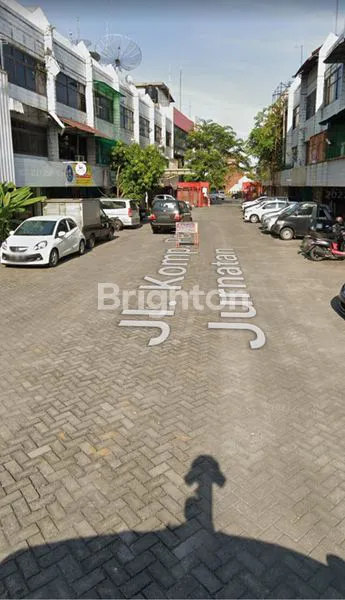 image ASSET RUKO JURNATAN TIGA LANTAI LOKASI STRATEGIS (1)