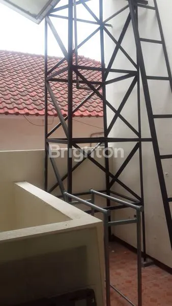 image RUMAH MINIMALIS 2 LANTAI DI PAKUWON CITY  (6)