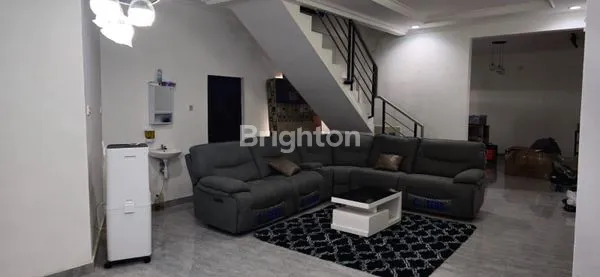 image RUMAH MEWAH DI TAMAN SARI (4)