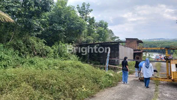 image DIJUAL TANAH/LAHAN SAMPAI LAUT PINGGIR JALAN POROS KARIANGAU  COCOK DIBUAT PABRIK, GUDANG, WORKSHOP DAN USAHA LAINNYA SEKALIGUS PELABUHAN UNTUK BONGKAR MUAT BARANG HARGA NEGO (3)