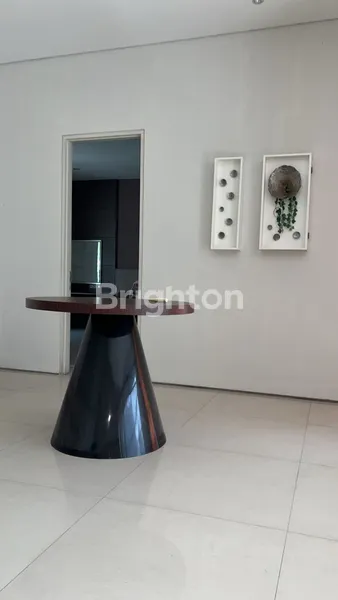 image RUMAH 2 LANTAI SEMI FURNISH SIAP HUNI ROYAL RESIDENCE SURABAYA (4)