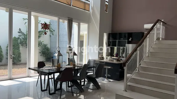 image RUMAH 2 LANTAI SEMI FURNISH SIAP HUNI ROYAL RESIDENCE SURABAYA (1)