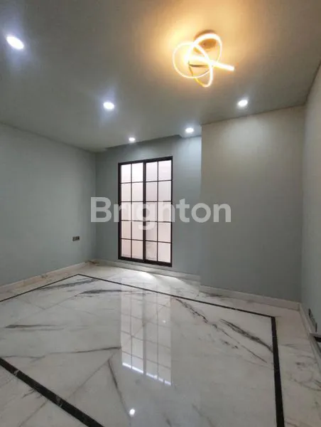 image NEW GRESS MEWAH RUMAH PURI GALAXY ROW JALAN 3 MOBIL (4)