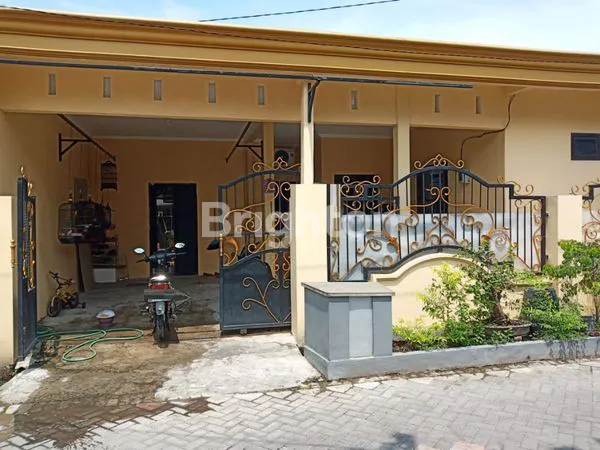 image RUMAH UNDER 1M GRIYA BENOWO INDAH KONDISI BAGUS TERAWAT (4)