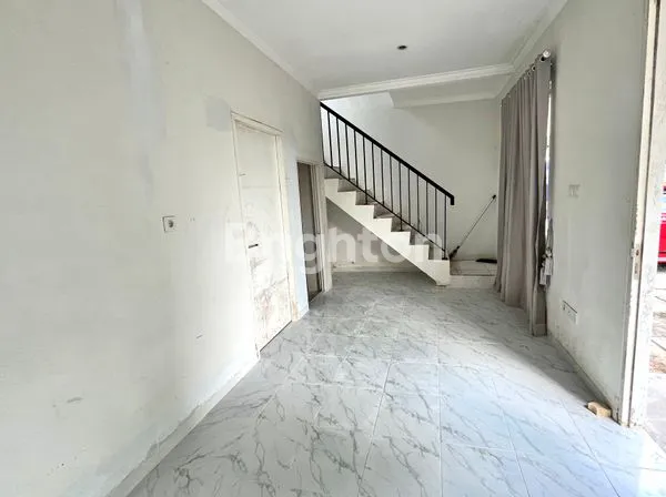 image DISEWAKAN RUMAH KOSONGAN GRAND CITY HYLAND (2)