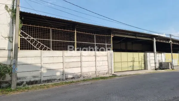 image GUDANG OSOWILANGUN PERMAI DEKAT PELABUHAN (2)