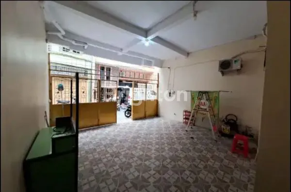 image RUMAH BAGUS PADEMANGAN 2 LANTAI (2)