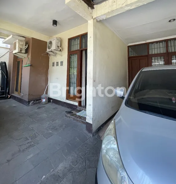 image MURAH RUMAH KOMERSIAL DARMO INDAH BARAT 2 LANTAI COCOK UNTUK SEGALA USAHA POSISI (2)