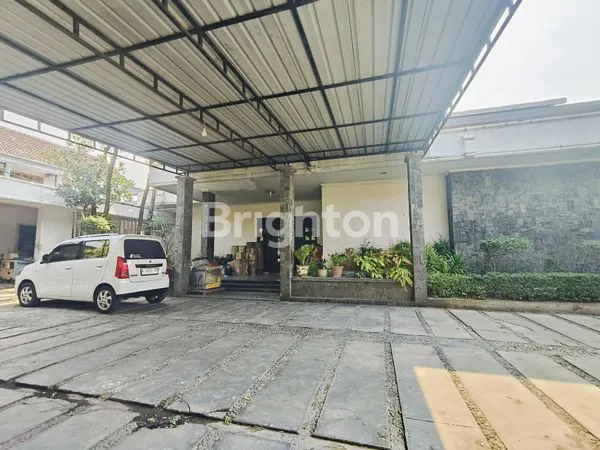 image RUMAH MEWAH DI KEDIRI KOTA (1)