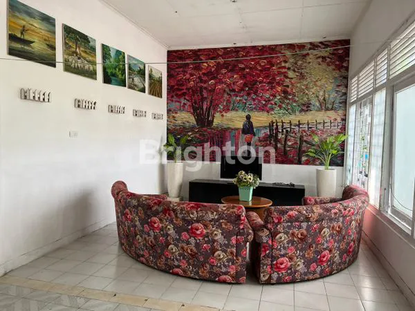 image RUMAH KOMERSIAL DI JAKSA AGUNG SUPRAPTO COCOK UNTUK BERBAGAI USAHA PUSAT KOTA SURABAYA  (6)