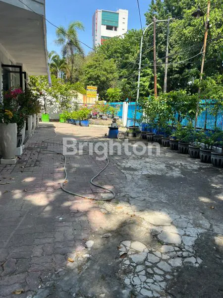 image RUMAH KOMERSIAL DI JAKSA AGUNG SUPRAPTO COCOK UNTUK BERBAGAI USAHA PUSAT KOTA SURABAYA  (8)
