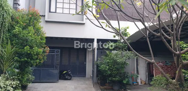 image DI JUAL RUMAH PARAHYANGAN TAMAN ROYAL TANGERANG (1)