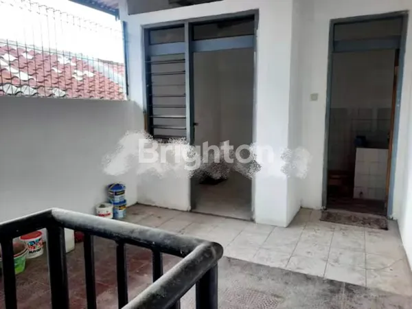 image RUMAH 2 LANTAI SUPER STRATEGIS DI RUNGKUT MAPAN BARAT SURABAYA (2)
