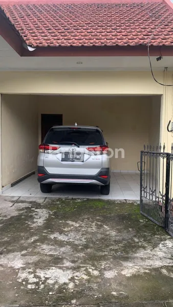 image RUMAH DENGAN BALE BENGONG DI MONANG MANING BALI (3)