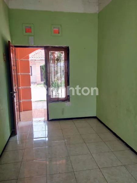 image RUMAH SIAP HUNI LOKASI STRATEGIS DI SIDOARJO, 15 MENIT DR PINTU TOL (6)