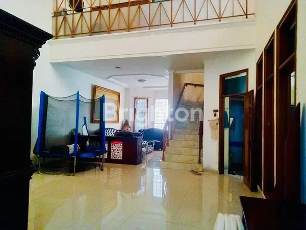 image RUMAH KENANGAN DEKAT TOL PASTEUR SIAP HUNI (2)