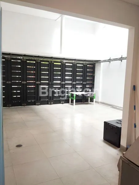 image KEBAYORAN LAMA JAKARTA BARAT. HOUSE FOR SALE, DALAM PRIVATE CLUSTER (4)