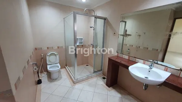 image RUMAH BERADA DI DALAM KOMPLEK DENGAN KEAMANAN ONE GATE SYSTEM & BEBAS BANJIR DAERAH KEBAYORAN LAMA, JAKARTA SELATAN (7)