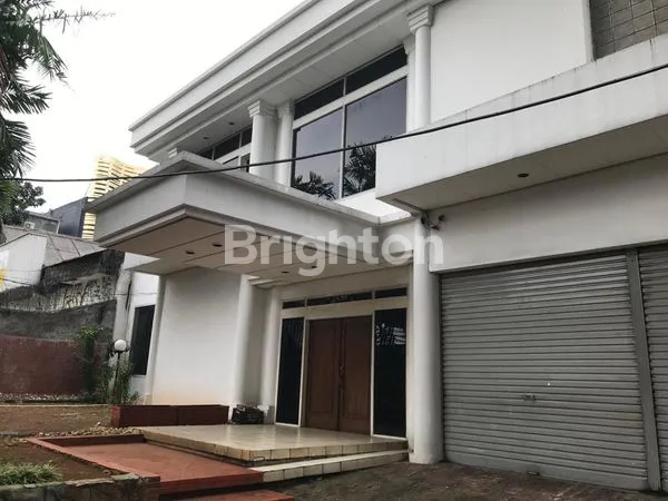 image RUMAH MEWAH DEKAT KAWASAN SUDIRMAN (2)