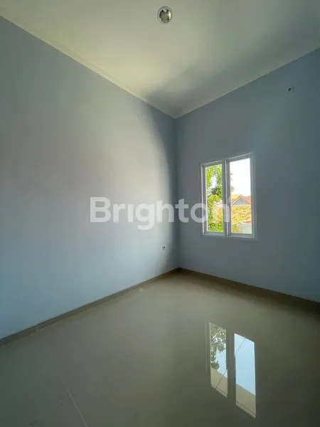 image RUMAH 2 LANTAI BARU MUNGIL NAN ELOK FULL BANGUNAN SISA 1 UNIT DI PENJARINGAN ASRI SURABAYA (2)