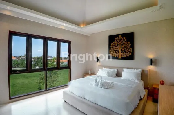 image MODERN LUXURY 3 BR VILLA  QUIET NEIGHBOARHIID FULL RICE FIELD VIEW TEGAL CUPEK UMALAS (4)
