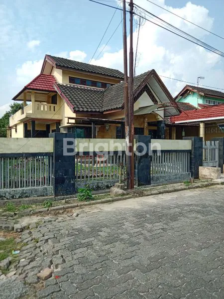image RUMAH 2 LANTAI DIJUAL MURAH (2)