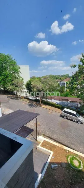 image RUMAH  2 LANTAI CLUSTER PREMIUM DEKAT OAKTREE PALM HILL PAPANDAYAN SEMARANG (2)