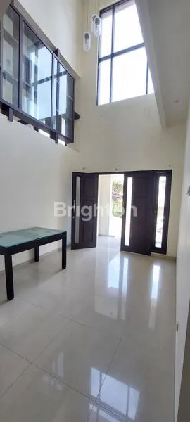 image RUMAH  2 LANTAI CLUSTER PREMIUM DEKAT OAKTREE PALM HILL PAPANDAYAN SEMARANG (3)