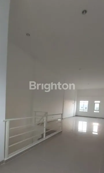 image RUKO 3 LANTAI SIAP PAKAI LOKASI STRATEGIS DI KUTISARI BESAR (7)