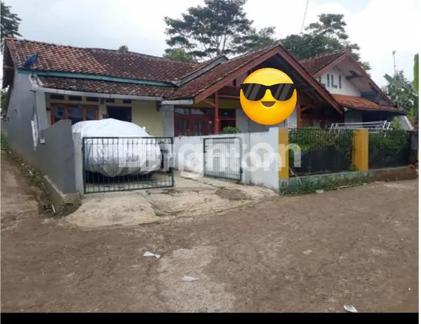 image RUMAH MURAH TERAWAT LUAS DEKAT UNPAD JATINANGOR  (2)