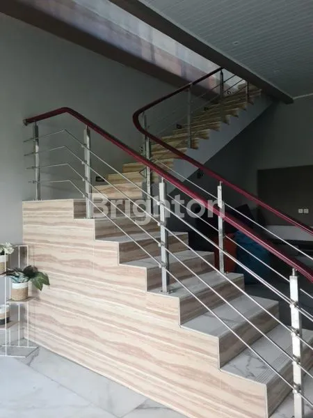 image DIJUAL RUMAH MEWAH BESERTA KOLAM RENANG (4)