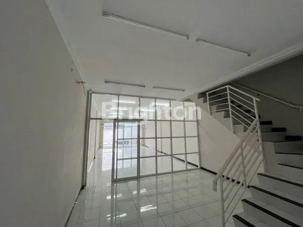 image TURUN HARGA OWNER BU \U203C\UFE0FRUKO 3 LANTAI DI AREA STRATEGIS (4)