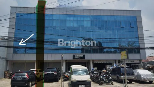 image TURUN HARGA OWNER BU \U203C\UFE0FRUKO 3 LANTAI DI AREA STRATEGIS (1)