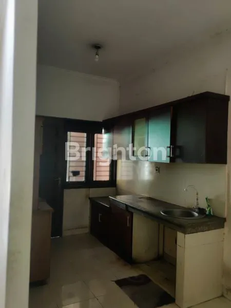 image TURUN HARGA 2,5M JADI 1,9 M RUMAH 3 LANTAI 7 KAMAR TIDUR LOKASI STRATEGIS DISEBELAH STADION PAKANSARI BOGOR (5)