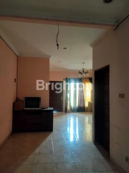 image TURUN HARGA 2,5M JADI 1,9 M RUMAH 3 LANTAI 7 KAMAR TIDUR LOKASI STRATEGIS DISEBELAH STADION PAKANSARI BOGOR (6)