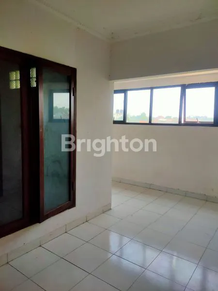 image TURUN HARGA 2,5M JADI 1,9 M RUMAH 3 LANTAI 7 KAMAR TIDUR LOKASI STRATEGIS DISEBELAH STADION PAKANSARI BOGOR (8)