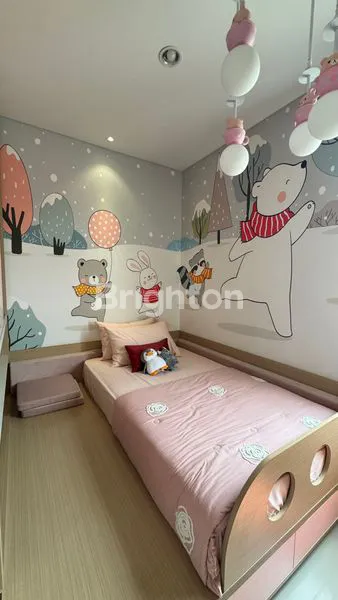 image CLUSTER LILY BY PARAMOUNT PETALS (7)