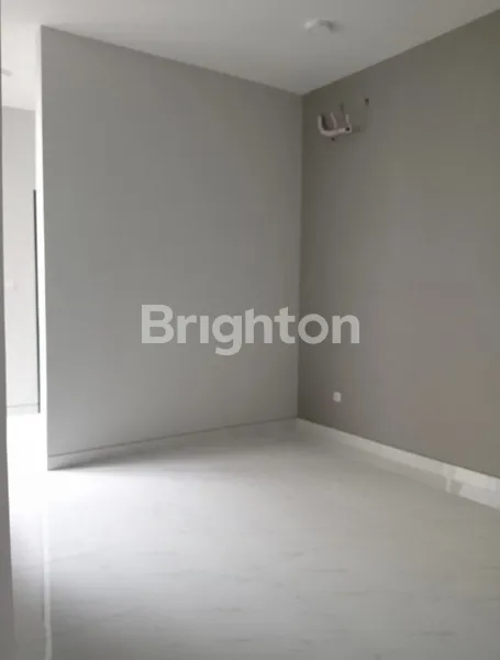 image RUMAH 2 LANTAI SIAP HUNI AREA MANYAR DEKAT KLAMPIS WISMA MUKTI, PETRA (5)