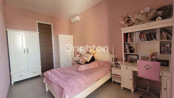 image RUMAH DENGAN SWIMMING POOL DICIMANGGIS (8)