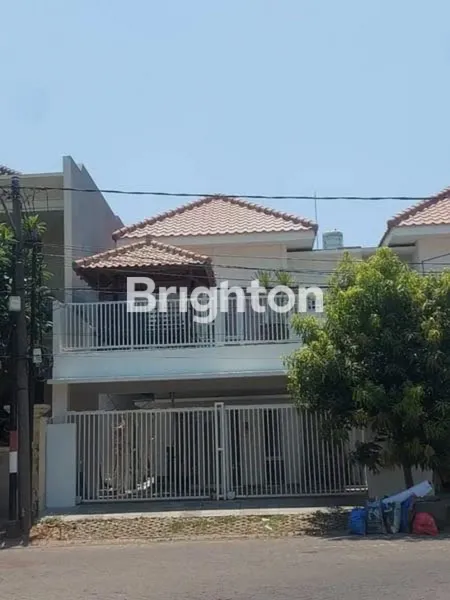 image RUMAH ARAYA JALAN KEMBAR DALAM FULL FURNISHED BAGUS SIAP HUNI 2 LANTAI DEKAT PURI GALAXY, MANYAR, ITS, MERR, GALAXY MALL, PAKUWON CITY, KERTAJAYA, DHARMAHUSADA, HANG TUAH, KLAMPIS WISMA MUKTI (1)